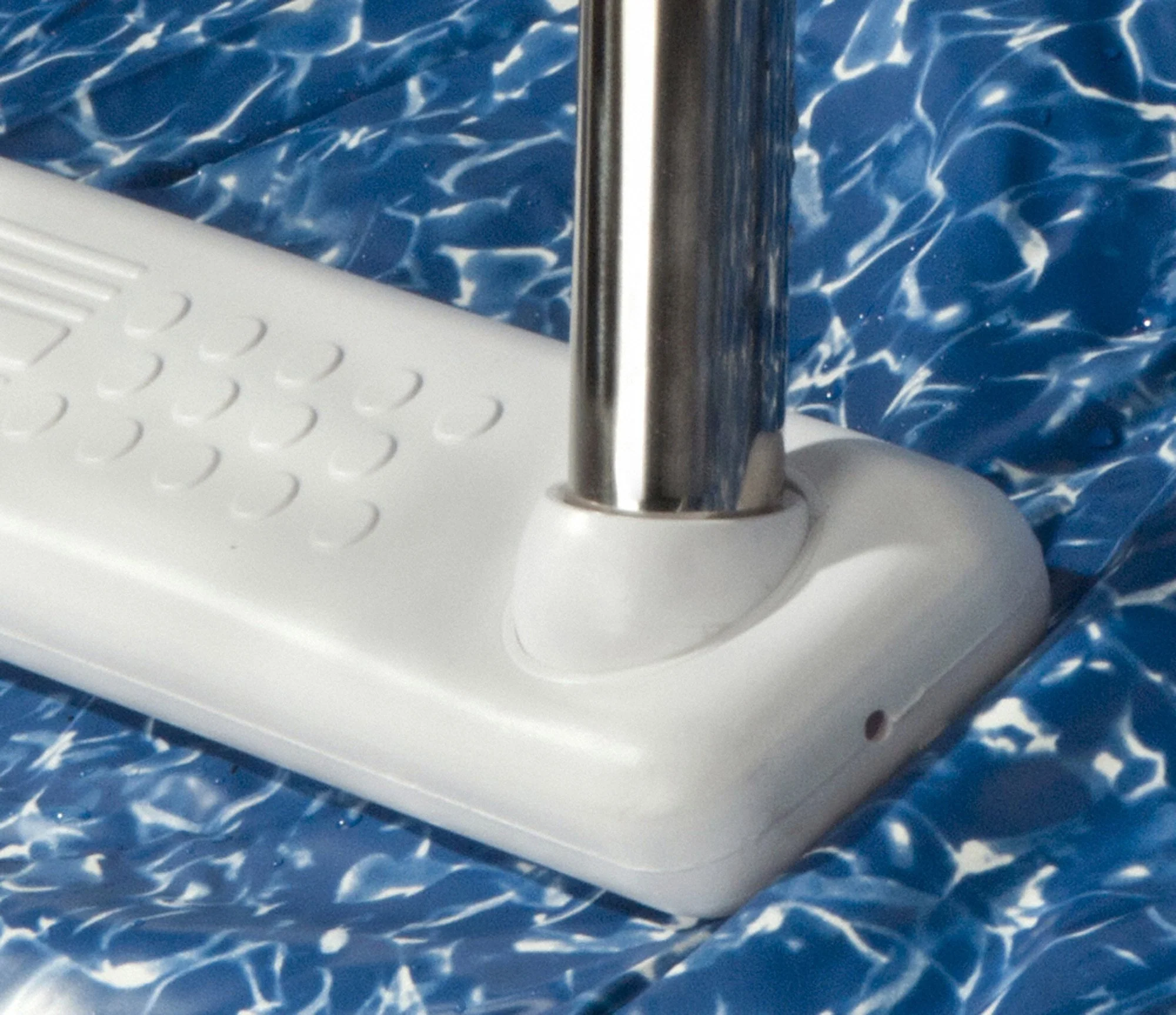 Premium Stainless Steel Reverse Bend In-Pool Ladder for Above Ground Pools - Image 3